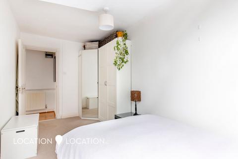undefined, Cazenove Road, London, N16