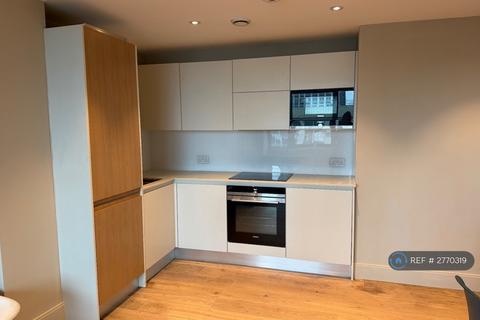 2 bedroom flat to rent, Wellesley Road, Croydon, CR0