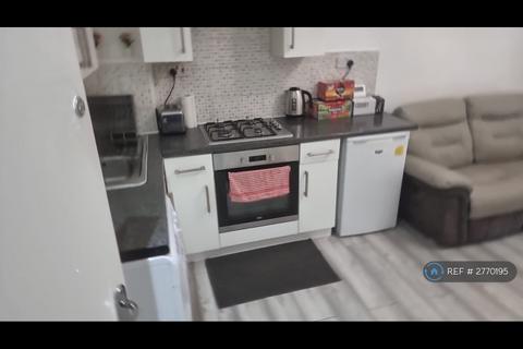 1 bedroom flat to rent, Woodstock Grove, London, W12
