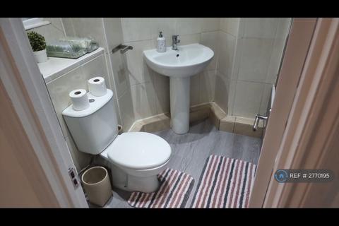 1 bedroom flat to rent, Woodstock Grove, London, W12
