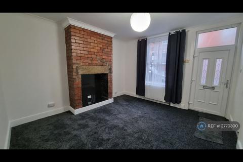 1 bedroom terraced house to rent, Aviary Grove, Leeds, LS12