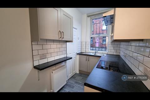 1 bedroom terraced house to rent, Aviary Grove, Leeds, LS12