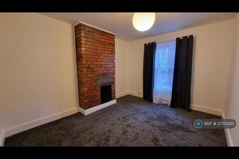 1 bedroom terraced house to rent, Aviary Grove, Leeds, LS12