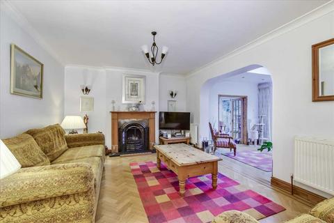 undefined, Silverdale Road, Bushey, WD23.
