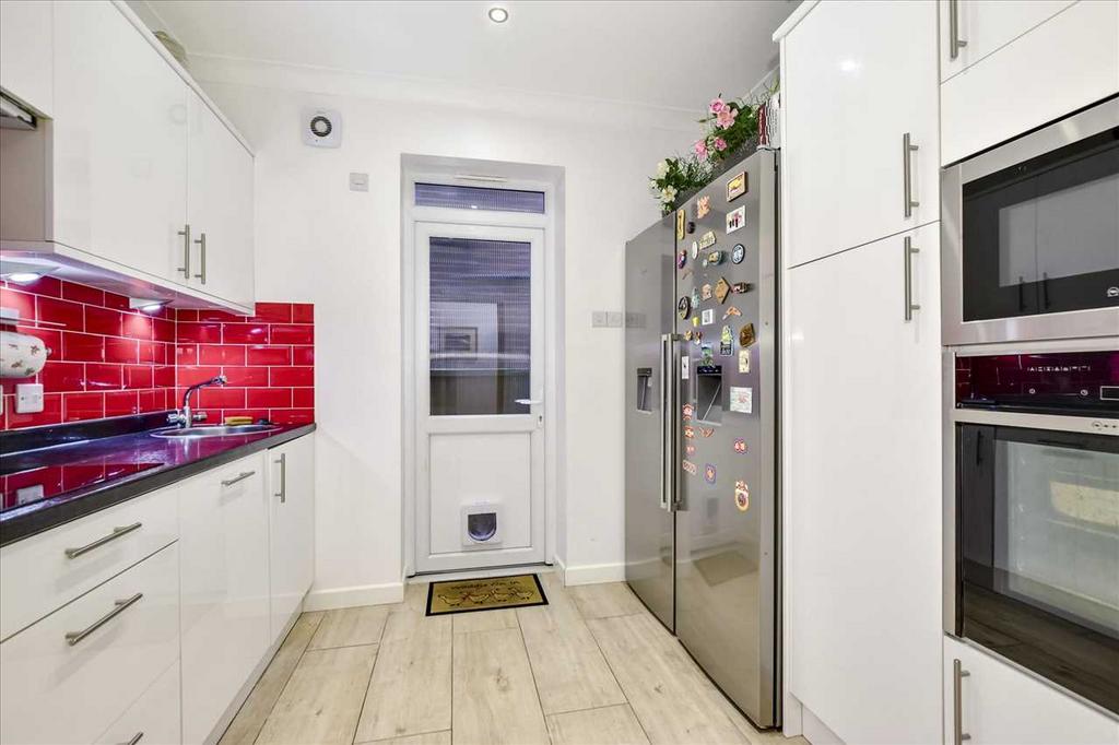 Guest kitchen