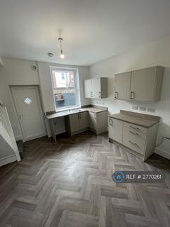 2 bedroom terraced house to rent, Heaton Street, Denton, Manchester, M34