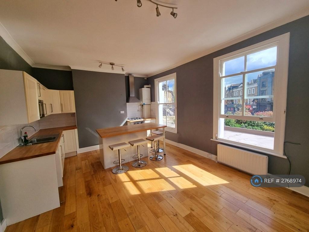Kitchen/ Living Area