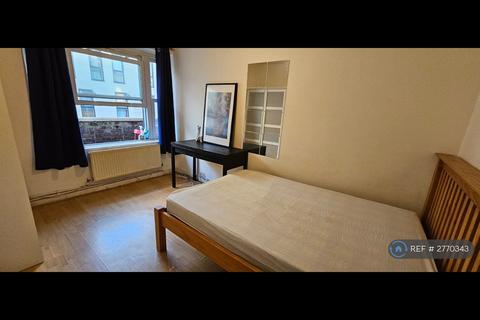 undefined, Old Castle Street, London, E1