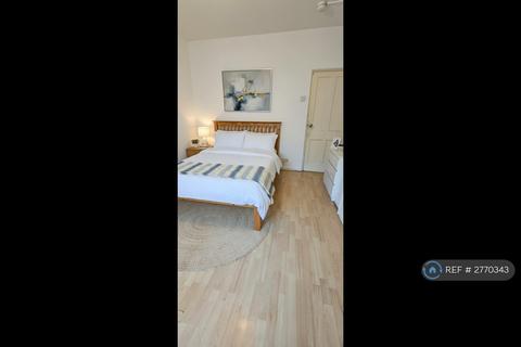 undefined, Old Castle Street, London, E1