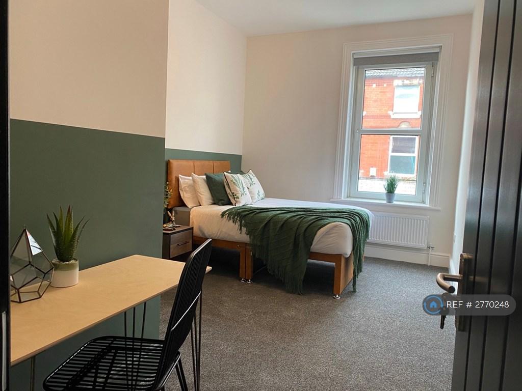 Bedroom 2 - £440 Pcm Taken