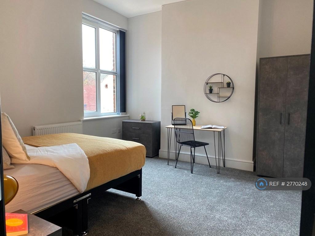 Room 2 - £475pcm - Available 1st Feb