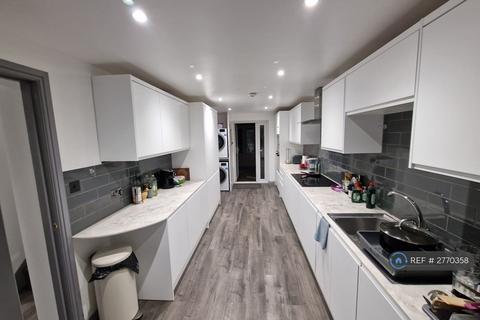 undefined, Fir Tree Close, Swindon, SN2