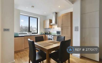 Kitchen/Dining Area