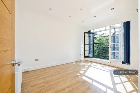 undefined, Colvestone Crescent, London, E8