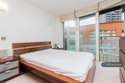 undefined, New Providence Wharf, London, E14