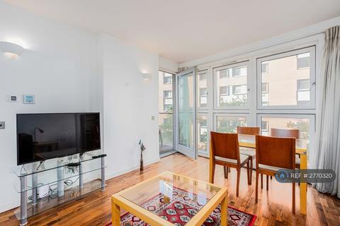 undefined, New Providence Wharf, London, E14