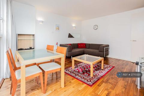 undefined, New Providence Wharf, London, E14