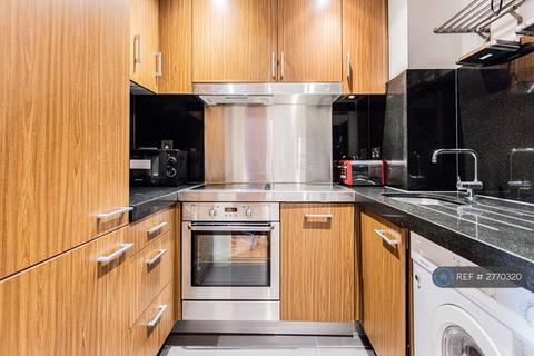 undefined, New Providence Wharf, London, E14