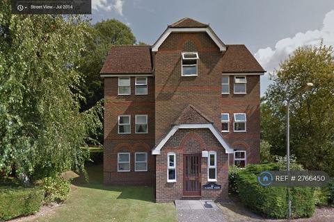 2 bedroom flat to rent, Malmers Well Road, High Wycombe, HP13