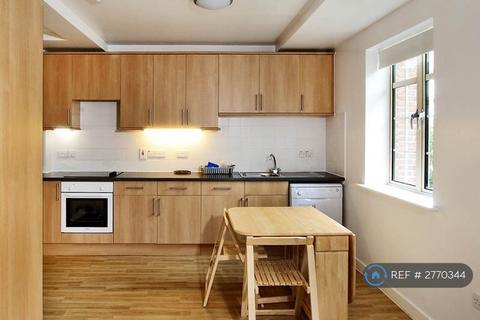 4 bedroom flat to rent, Sarum Road, Winchester, SO22