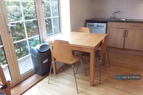 4 bedroom flat to rent, Sarum Road, Winchester, SO22