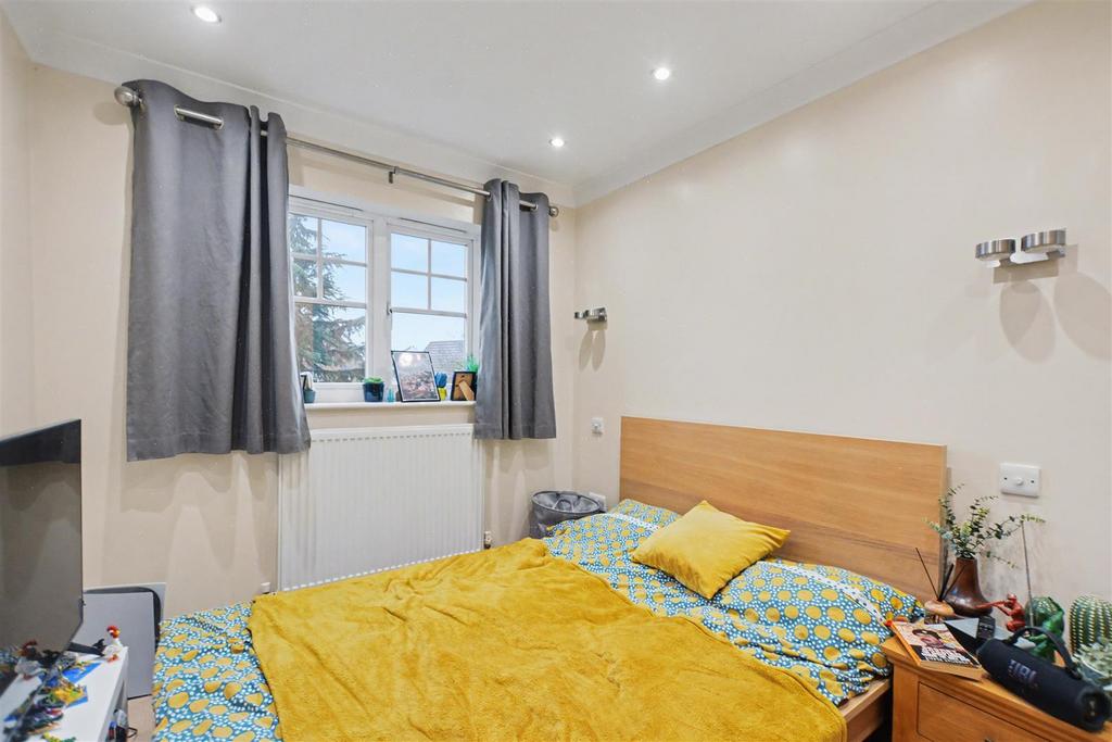 Bedroom 2 1.jpeg