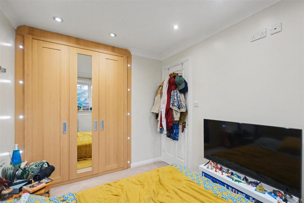 Bedroom 2 2.jpeg