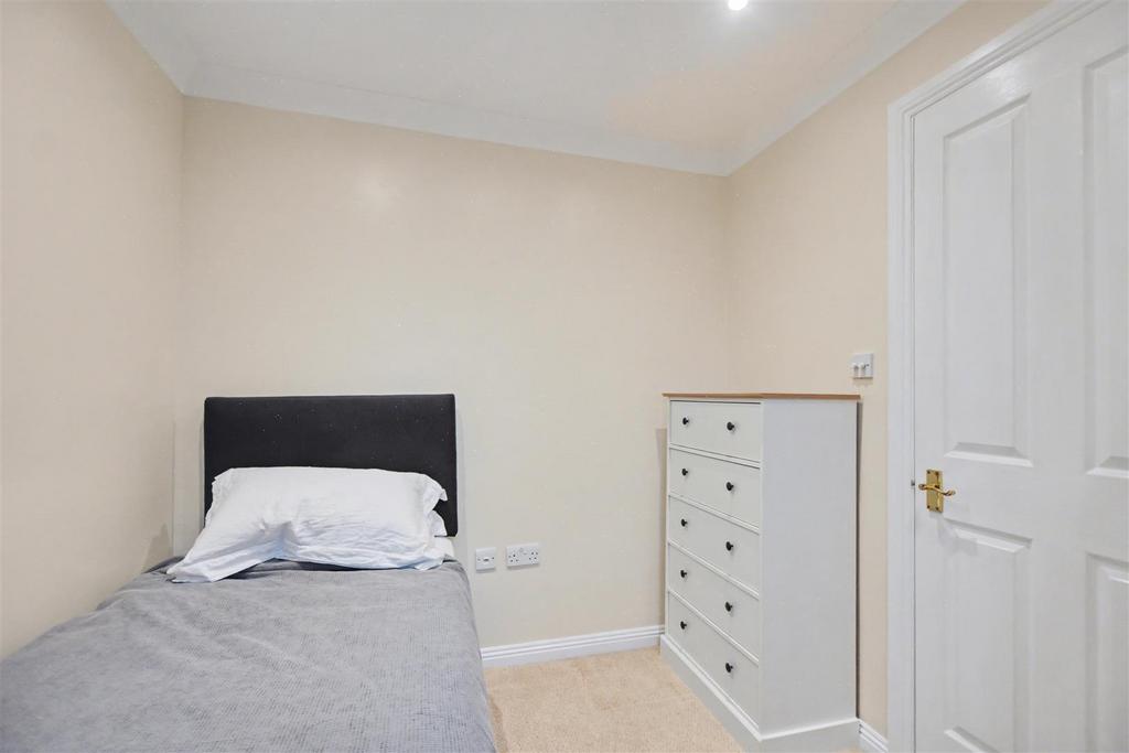 Bedroom 4 2.jpeg