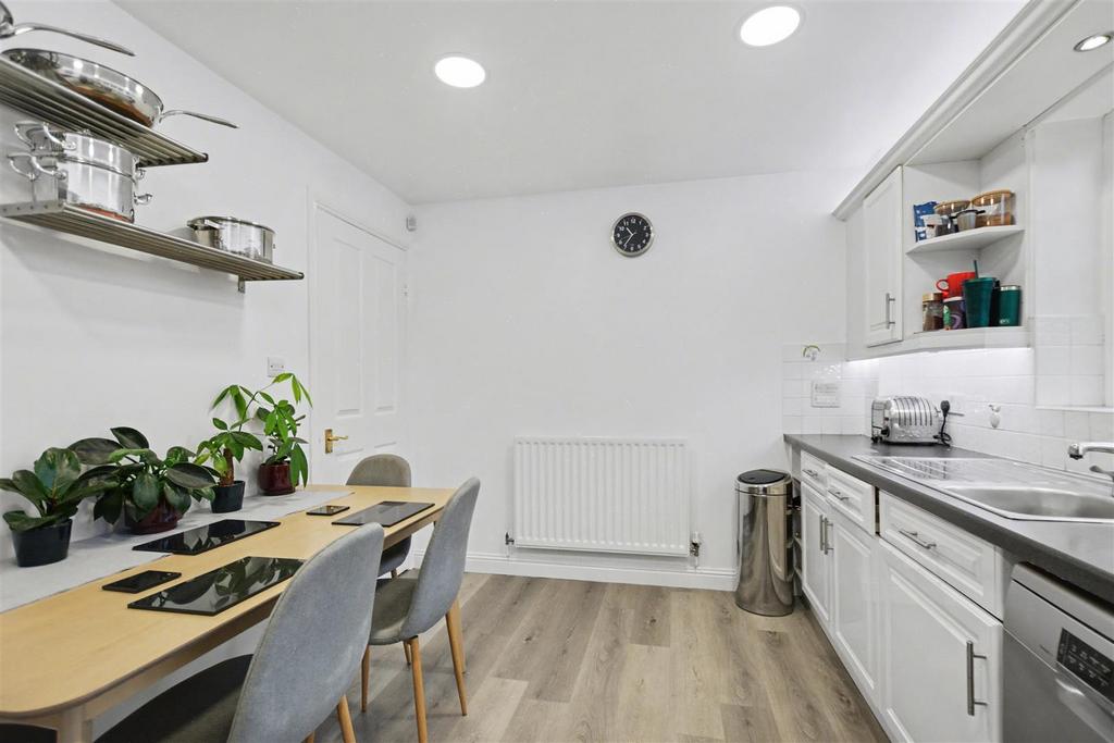 Kitchen 3.jpeg