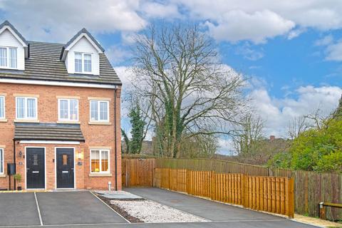 Almond Avenue, Chesterfield S43