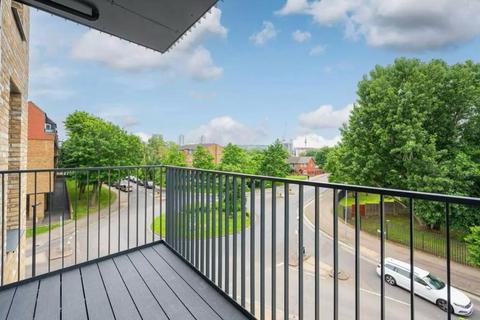 1 bedroom apartment to rent, Vousden grove, Woolwich, London, SE28