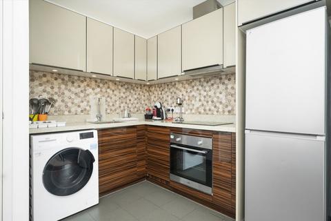 2 bedroom flat to rent, The Highway, London E1W