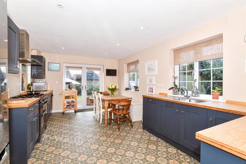 3 bedroom semi-detached house for sale, Vicarage Road, Maidstone ME18