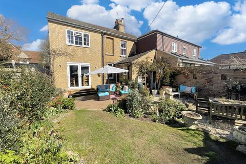 3 bedroom semi-detached house for sale, Vicarage Road, Maidstone ME18