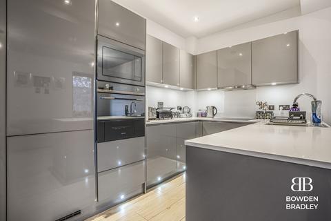 3 bedroom flat for sale, Cranbrook Road, Ilford, IG1