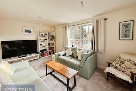 undefined, Finch Close, Alphington