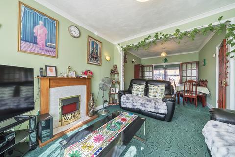 4 bedroom semi-detached house to rent, Wellington Road Belvedere DA17