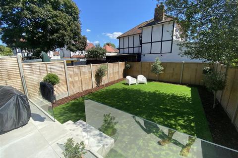 5 bedroom semi-detached house to rent, Whitton Road, Twickenham TW2
