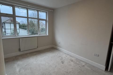5 bedroom semi-detached house to rent, Whitton Road, Twickenham TW2