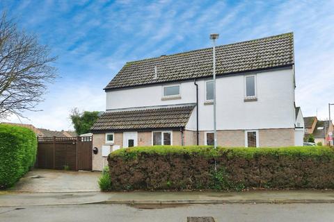 undefined, Wren Close, Wokingham, Berkshire