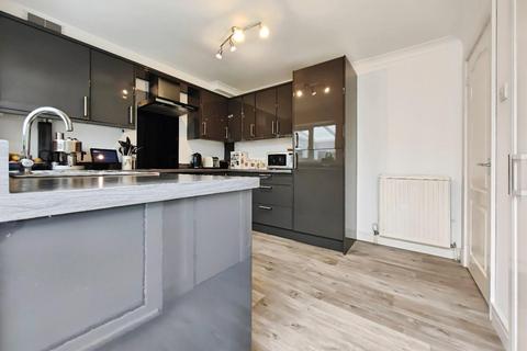 undefined, Wren Close, Wokingham, Berkshire