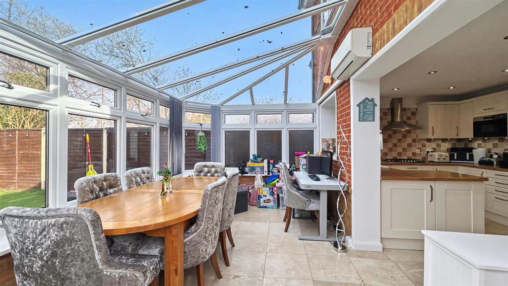 Conservatory/Diner