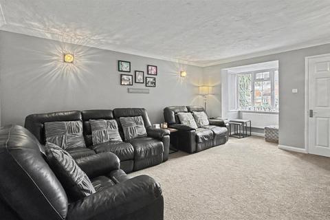 undefined, The Topiary, Farnborough