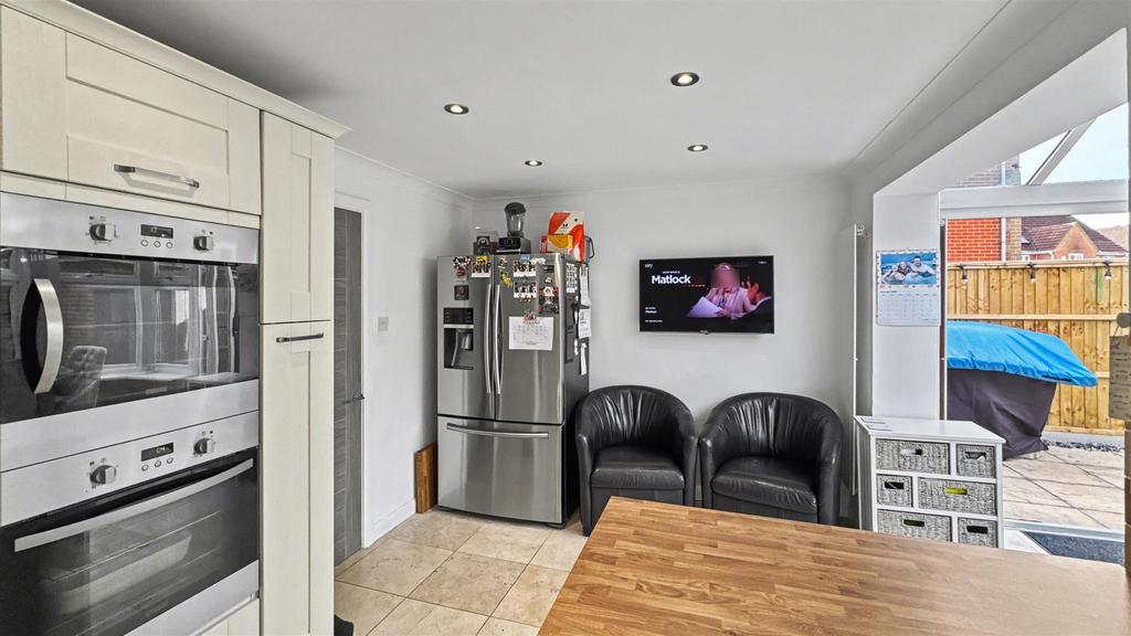 Kitchen/Breakfast Room