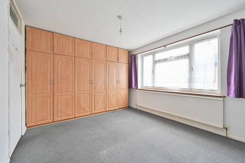 undefined, Montrose Road, Wealdstone, Harrow, HA3