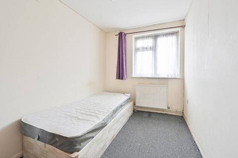 undefined, Montrose Road, Wealdstone, Harrow, HA3