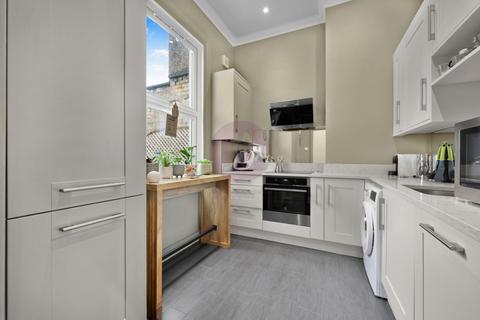 2 bedroom apartment for sale, Long Lane, Finchley, London, N3