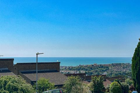 3 bedroom detached house for sale, Centurion Rise, Hastings