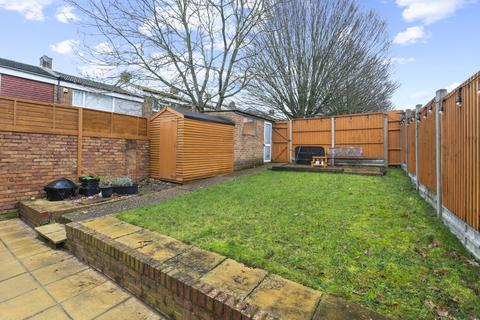 3 bedroom end of terrace house for sale, Rundells, Essex CM18