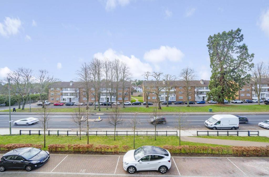 Davidson Frost-Wellings, DFW, Grafham Court, Edgwa